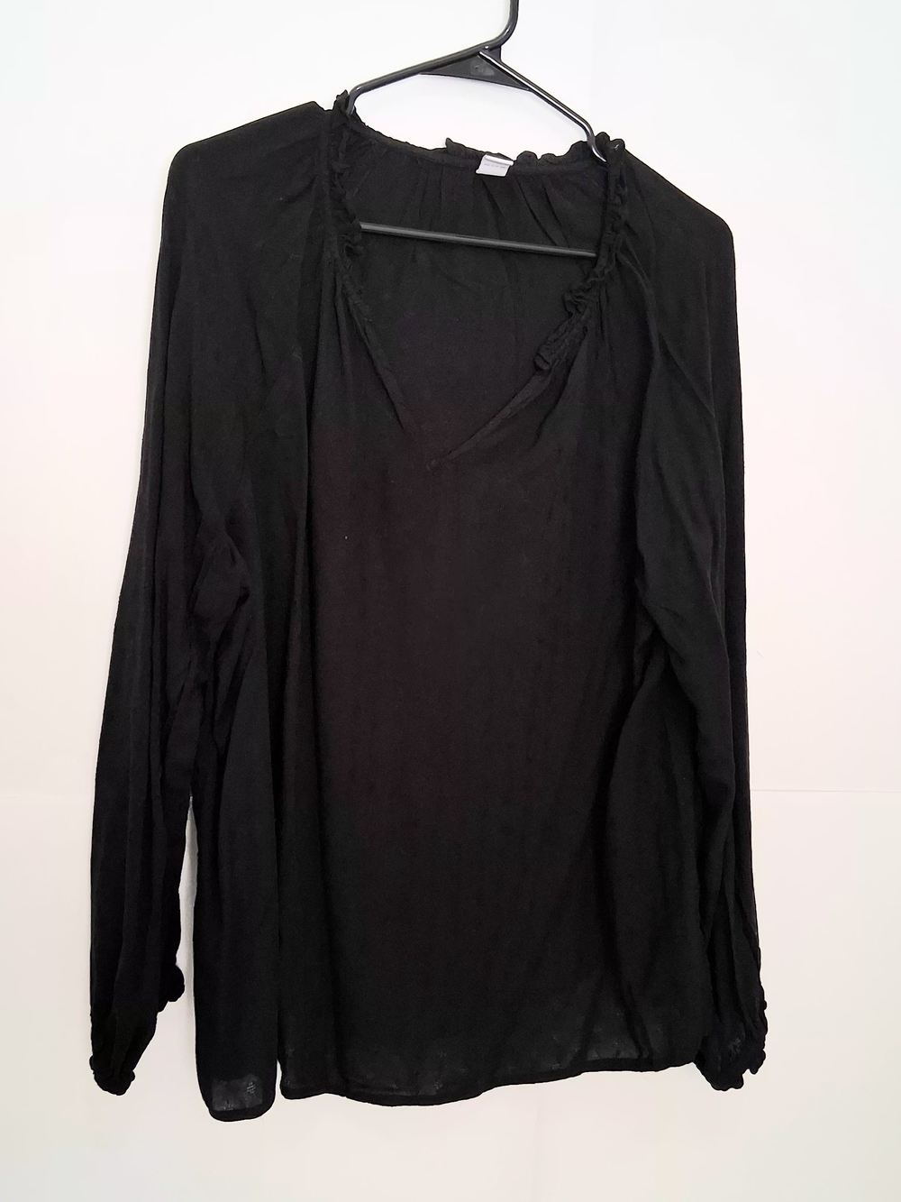Old Navy Black Long Sleeve V-Neck Peasant Top Size Large